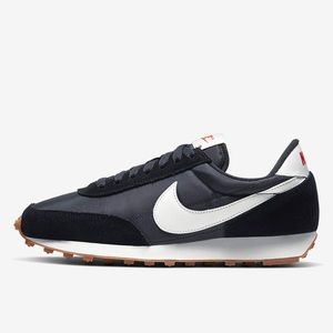 Nike Daybreak womens 12 new in box